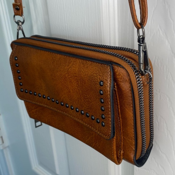 Brown Studded Vegan‎ leather Wallet Adjustable Strap Cross Body Cognac Brown Bag - Picture 1 of 14